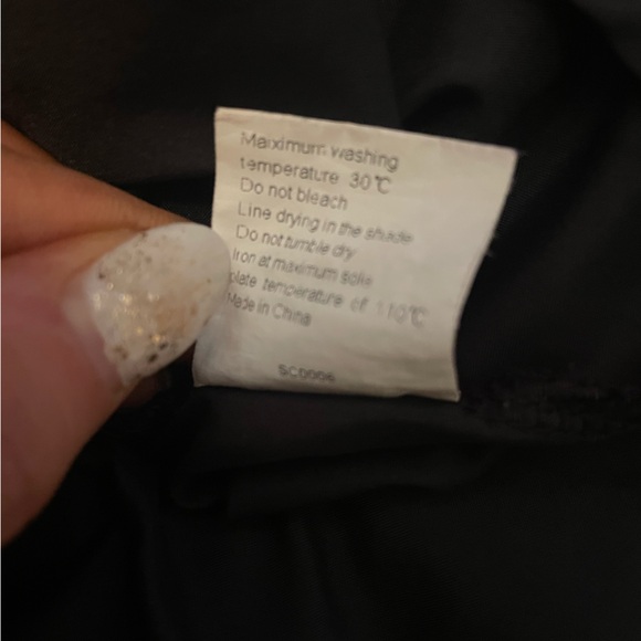 LAYNER Deep V Neck Ruffle Polka Dot Top Pom Pom Peplum Shirt Blouse size large - Picture 9 of 9